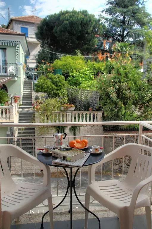 Residence Bellevue Apartments Pietra Ligure 3*,
